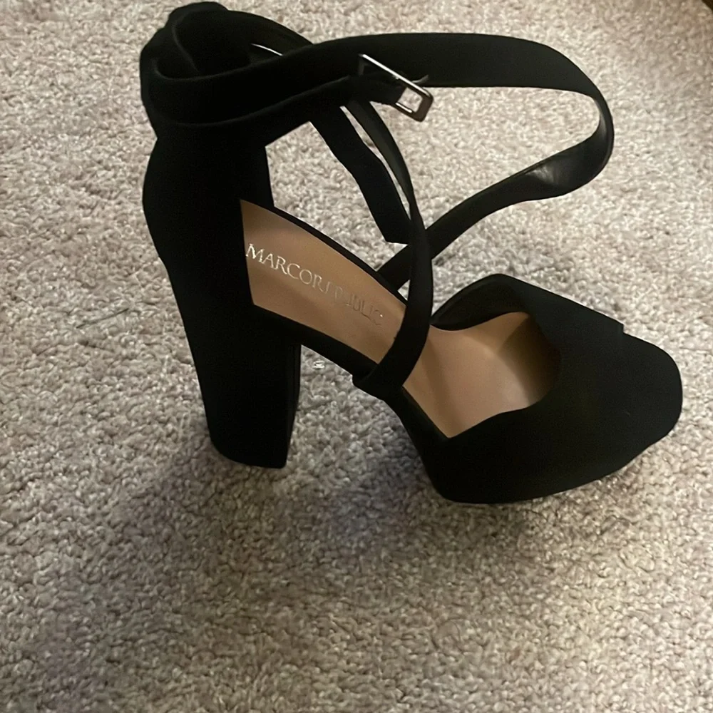 - Women's Marco Republic Black faux suede Platform Heels 6.5 Delhi